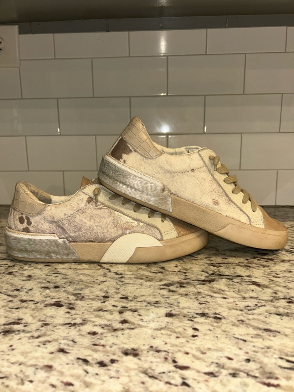 Dolce Vita Neutral Tan Mixed-Material Casual Sneakers